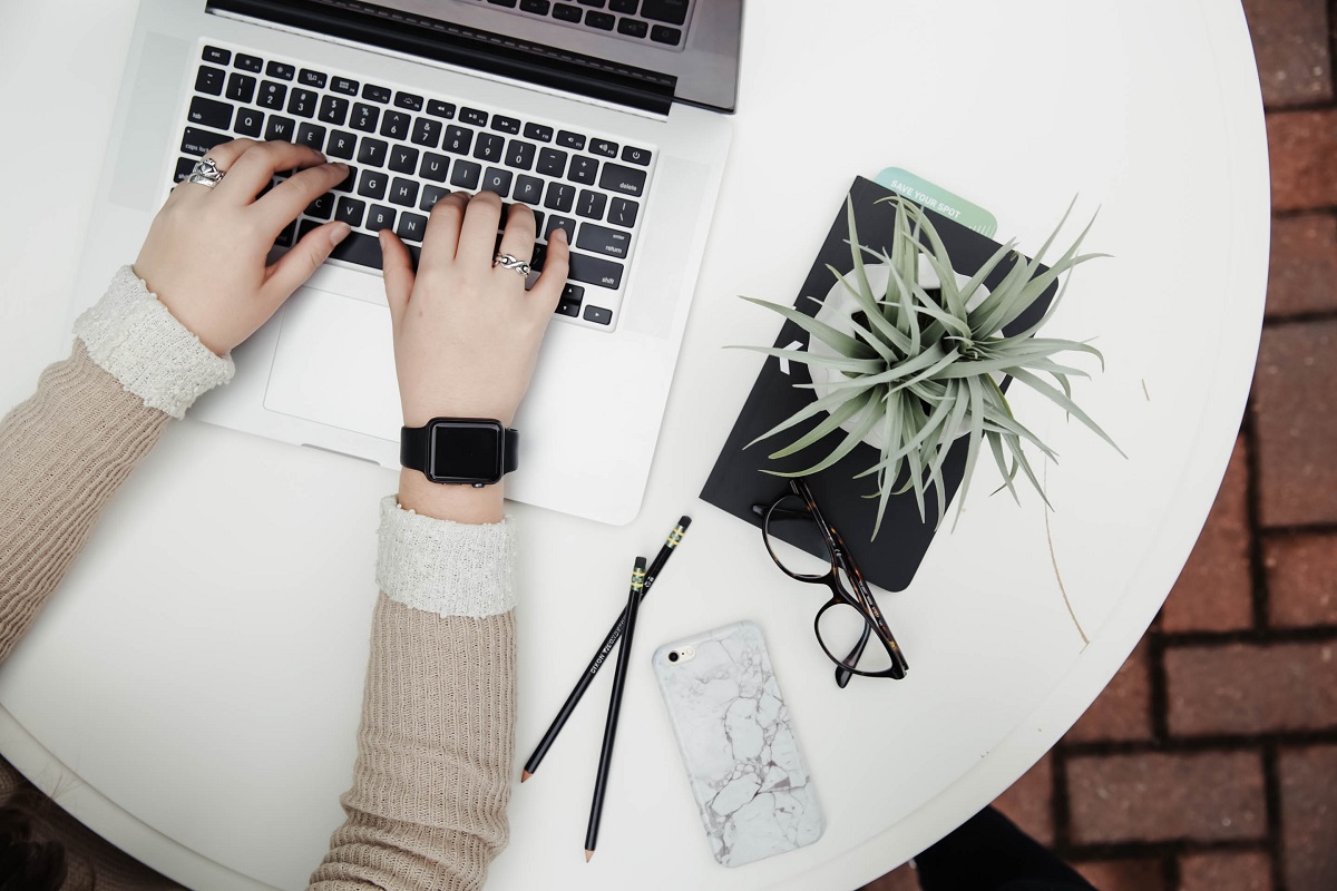 business overwhelm laptop