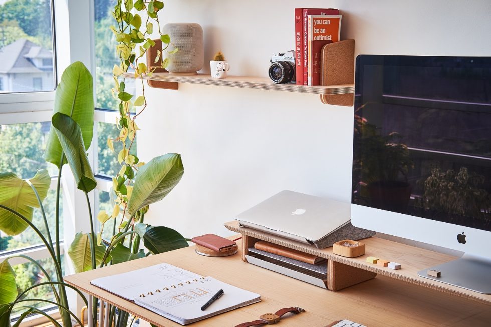 minimalist desk setup Archives